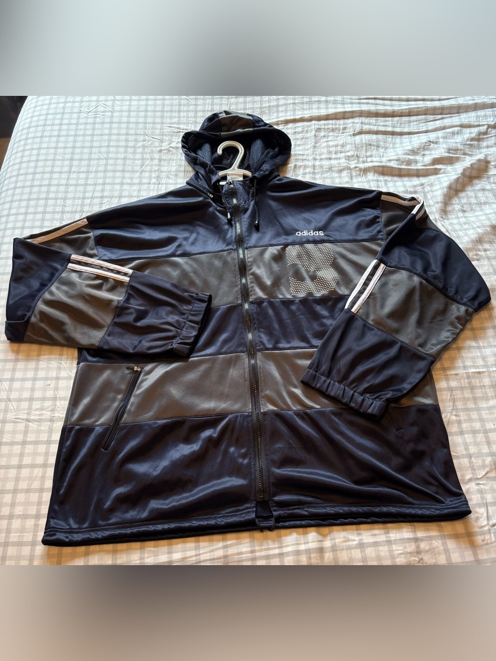 ✨✨Adidas Track Jacket Size XL✨✨